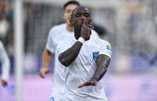 被海港放弃只用30分钟就证明自己 卡隆是个狠角色